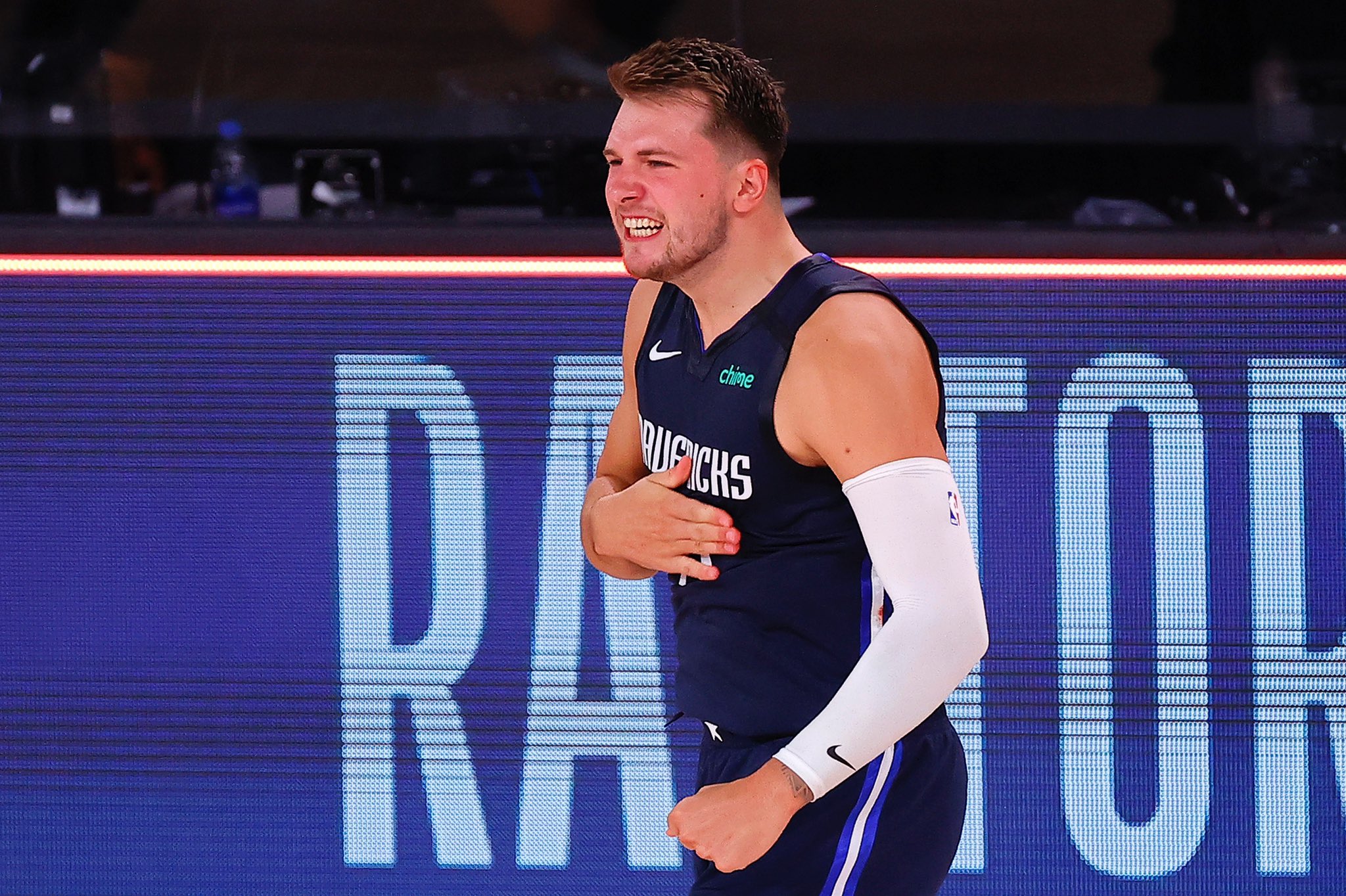 Luka Doncic, héroïque, tue les Clippers au buzzer ...